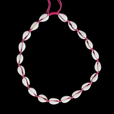 Makramee-Halskette mit Kauri-Muscheln - Luanna Dark Pink